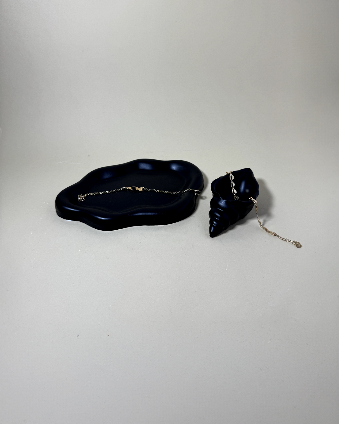 Midnight Shell Jewelry Tray Set